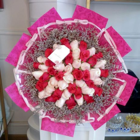 Buchi _WRAPPED FROZZY BOUQUET_ pinks 50